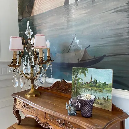 Oda ve Kahvaltı Aristide