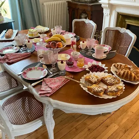 Oda ve Kahvaltı Aristide 3*